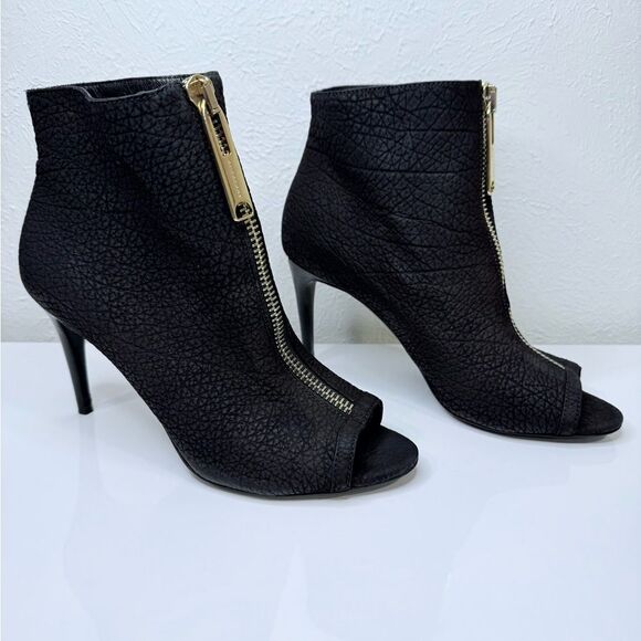 Burberry Leather Animal Print Black Boots, size 7 - Picture 2 of 8